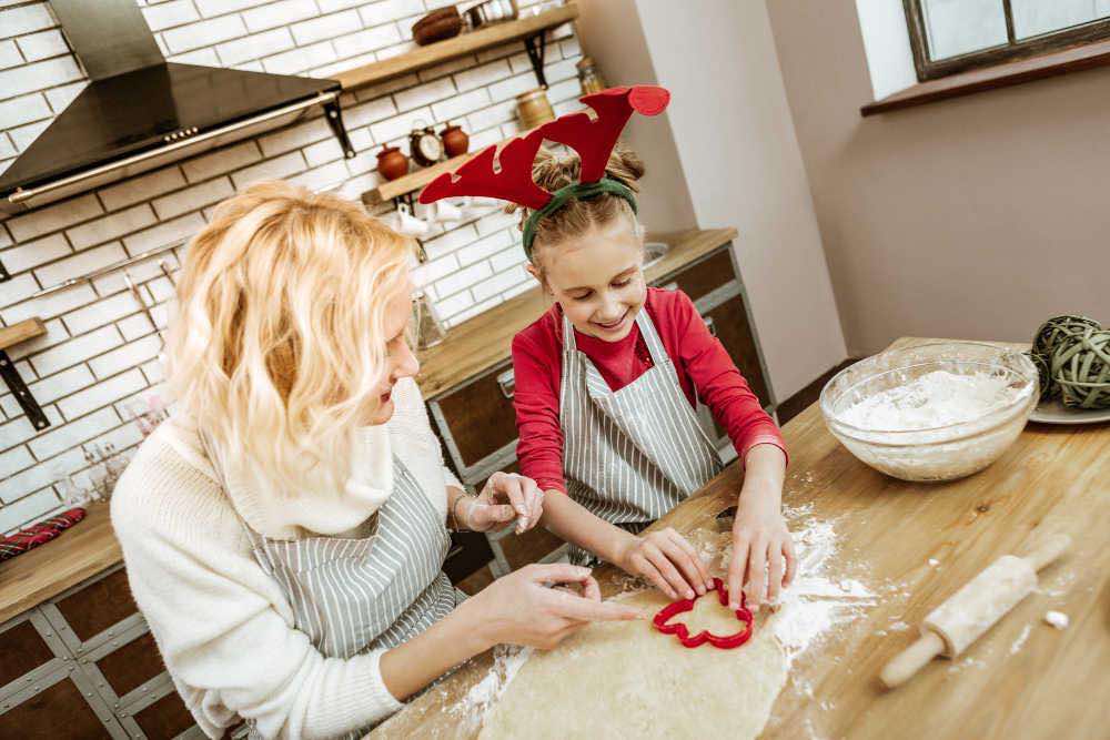 cookie cutter gift for mom and daughter to make christmas cookies